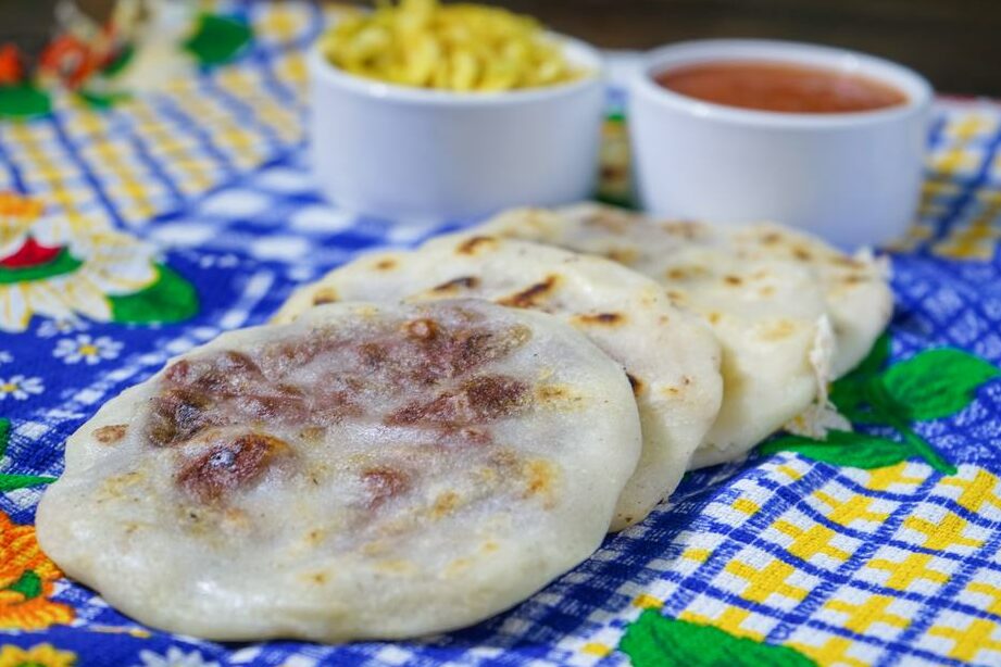 Degusta la auténtica gastronomía salvadoreña: descubre los platos típicos de El Salvador